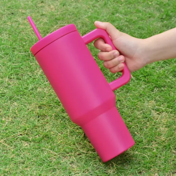 40oz Insulated Tumbler with Handle & Straw
